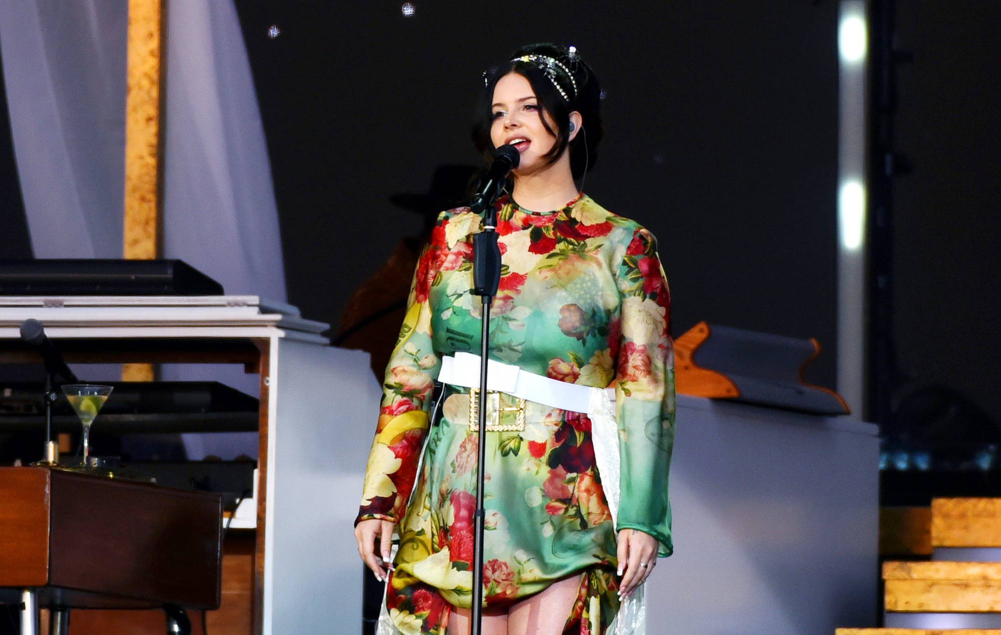 Lana Del Rey live at Coachella 2024: distinctive star stays true to herself