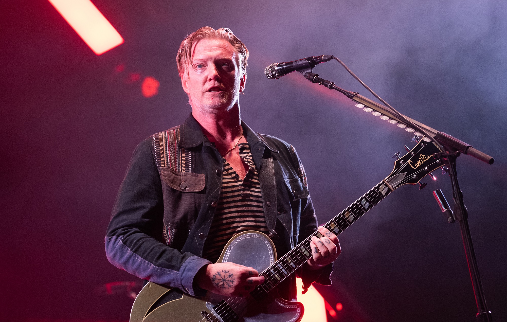 Queens Of The Stone Age to reissue 1998 debut album on vinyl – with bonus tracks