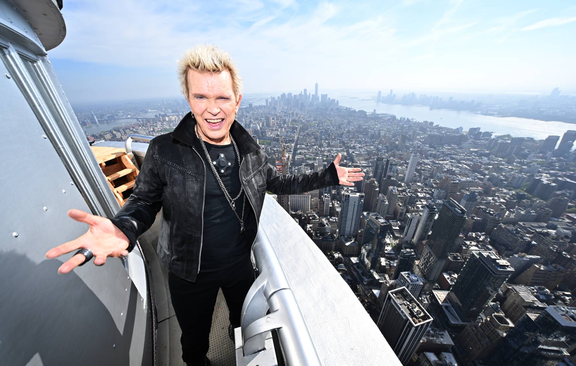 Billy Idol decided “not to be a drug addict anymore” and is now “California sober”