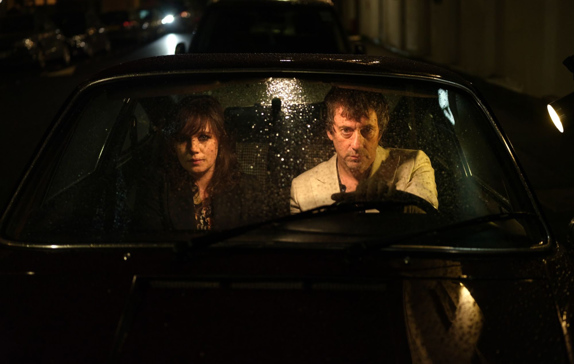 Graham Coxon and Rose Elinor Dougall’s THE WAEVE share “shining and seductive” new single ‘City Lights’ 