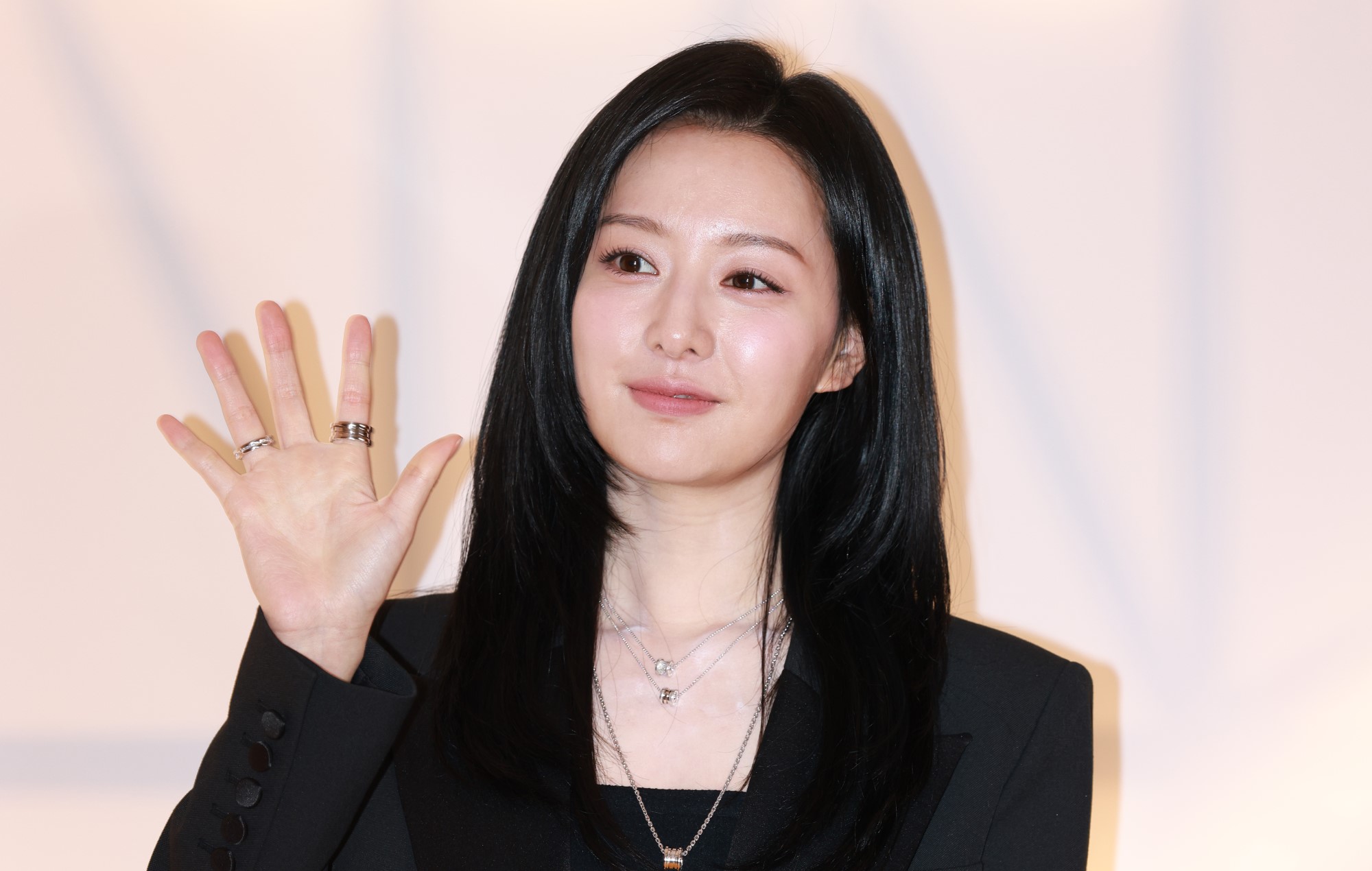 ‘Queen of Tears’ star Kim Jiwon announces 2024 ‘Be My One’ fanmeeting