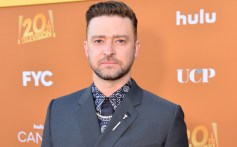 Justin Timberlake Hugs John Legend at New York Concert in Video Shared by Chrissy Teigen