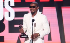 Come Vibe With Us: Usher’s BET Lifetime Achievement Award Speech Heavily Censored!