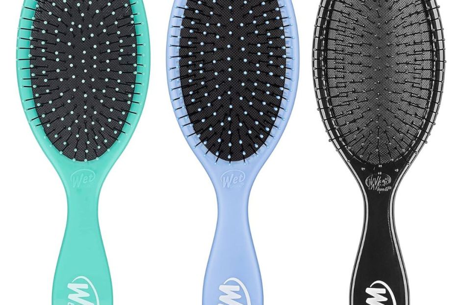 Amazon’s $9 Detangling Brush Eliminates Painful ‘Yanking’ and Has More Than 55,000 Five-Star Reviews