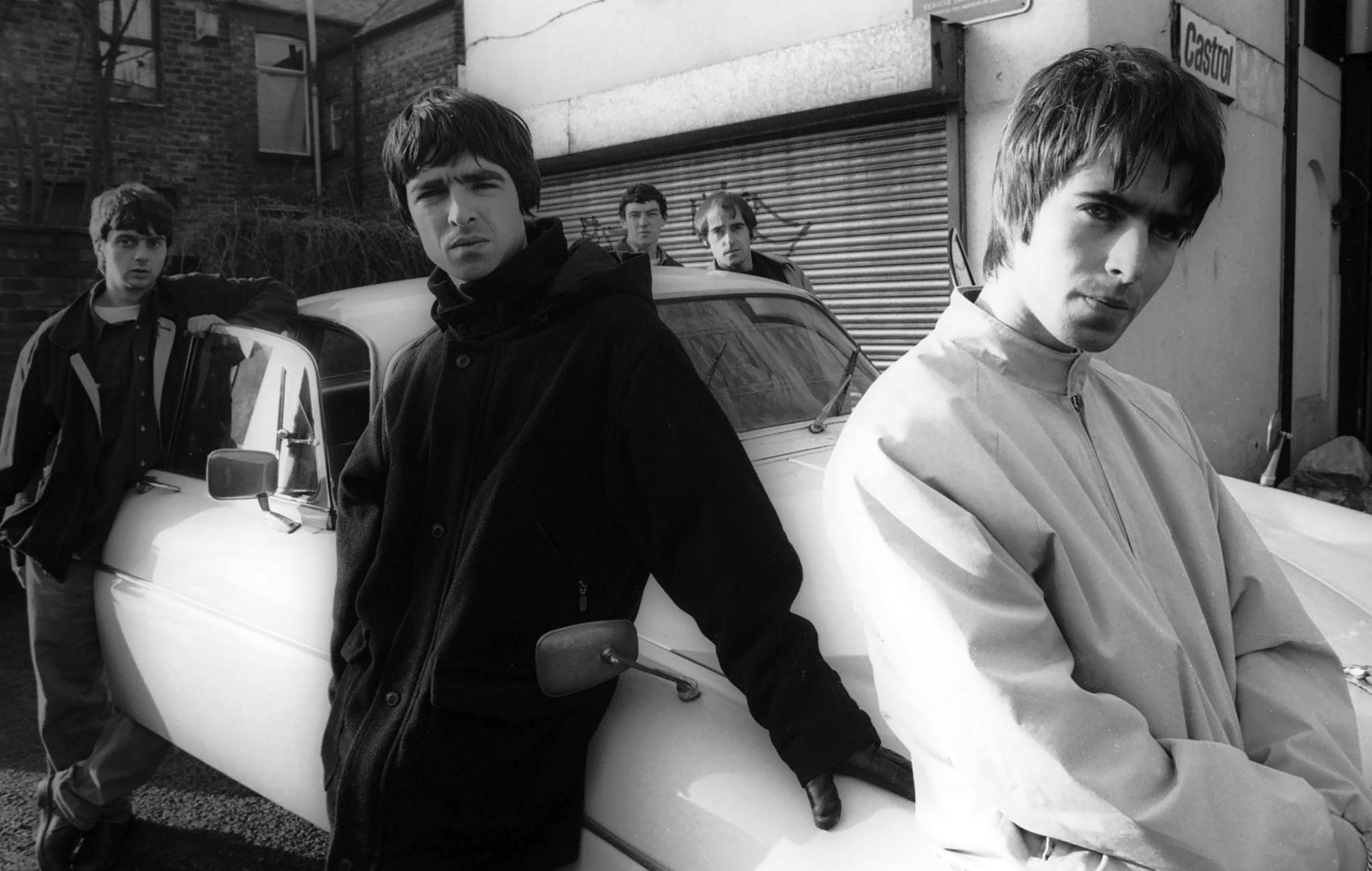 Who was Oasis’ first drummer?