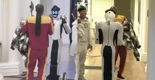 Kai Cenat Gifts Snoop Dogg $24,000 Robot from 1X Technologies