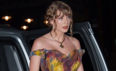 Taylor Swift Arrives in Style at Chiefs-Broncos Game to Support Boyfriend Travis Kelce